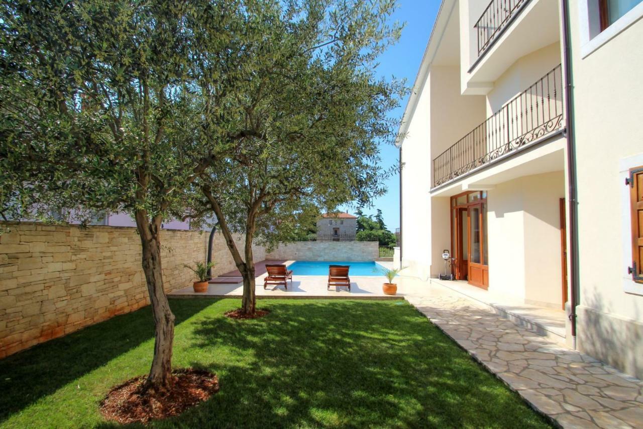 Casa Rafael 1 Apartment Novigrad  ภายนอก รูปภาพ