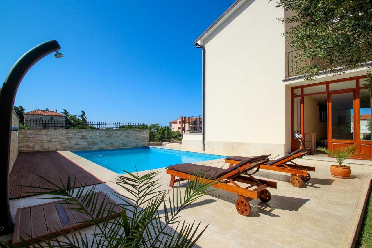 Casa Rafael 1 Apartment Novigrad  ภายนอก รูปภาพ