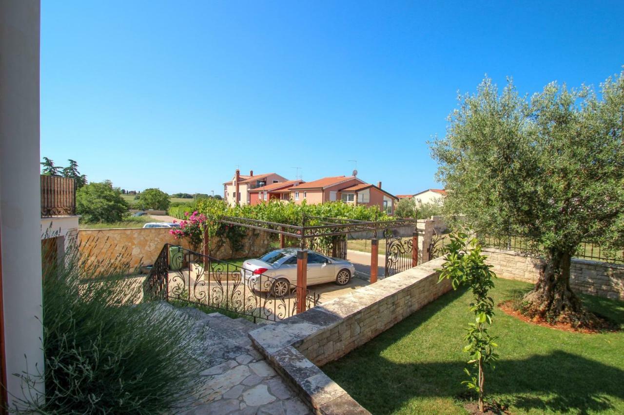 Casa Rafael 1 Apartment Novigrad  ภายนอก รูปภาพ
